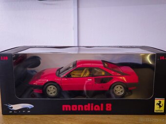 Ferrari Mondial B 1:18 HotWheels ELITE - 2