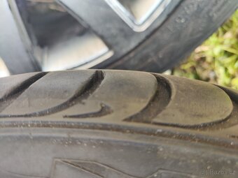 Audi kola 235/45 R17 - 2