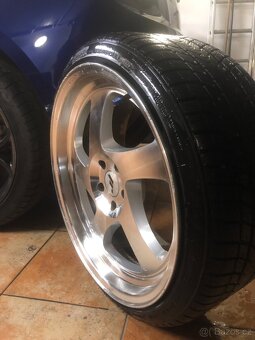 Japan Racing JR15 5x100 R18 8,5J + celoročky 215/35 R18 - 2