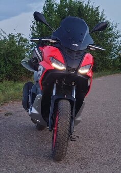 Prodám skůtr Aprilia SR GT 125 - 2