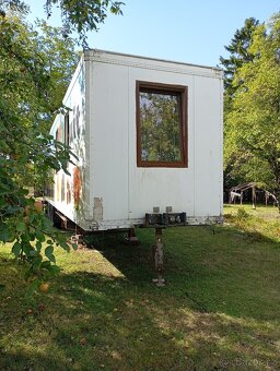 Prodám návěs předělaný na obytný návěs,karavan - 2