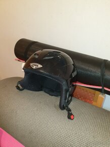 Lyžařská helma detská Uvex vel. 51-56 - 2