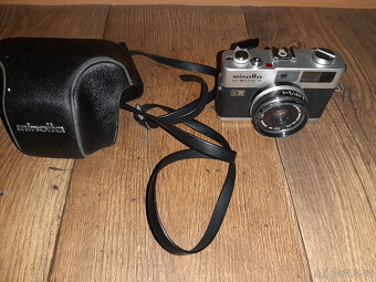 Prodám fotoaparát Minolta Hi Matic F - 2