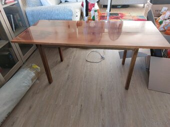 Prodám konferenční stolek - 2