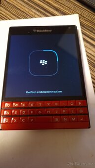 BlackBerry Passport RED Edition email klient - 2