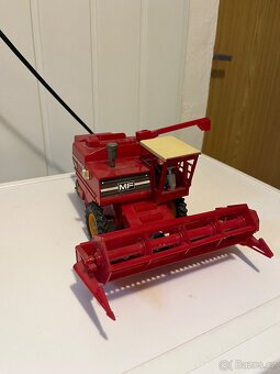 Britains LTD kombajn Massey Ferguson 760 - 2