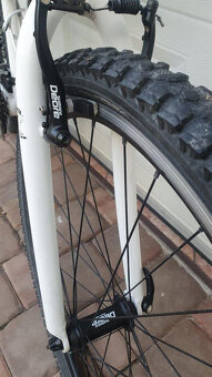 Prodám horské kolo, kvalitní komponenty Shimano - 2