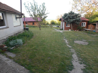 Rodinný dům 200 m² a srub 36 m² s krásnou zahradou 1700m², - 2