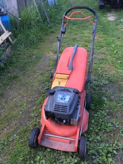 Benzínová sekačka s pojezdem Husqvarna - 2