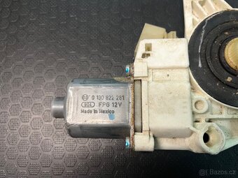 Mercedes R w251 motorek ovládací okna - 2
