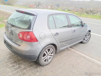 Volkswagen Golf 5 - 2
