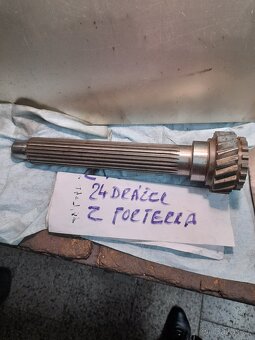Hřídel drážková na Zetor Forterra 24 drážek - 2
