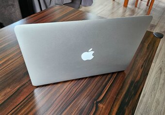 Prodám Macbook Air 8 GB RAM, 2015, skvělý stav - 2