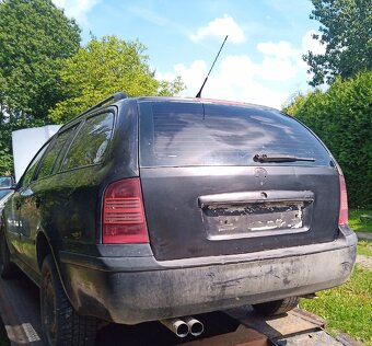 Škoda Octavia 1 combi páté dveře kompletní - 2