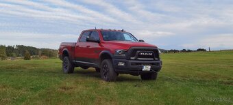 Prodám Dodge Ram Power Wagon 2500, závěsné zařízení na 4,5 t - 2