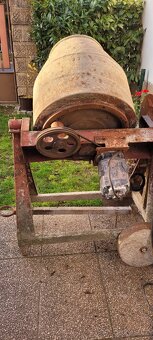 Stavební míchačka - 2