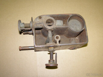 Prodám karburátor z motoru Benz Třebíč - 2