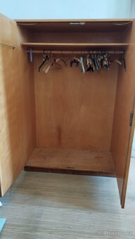 2x šatní skříň za odvoz - 2