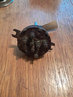 Spínací skříňka Bosch - 2