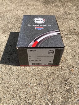 Nové brzdové destičky ABS pro BMW přední - 2