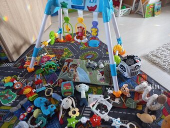 Sada hraček pro miminko - 2