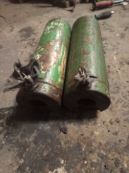 3 pístové mailery z vleku - 2