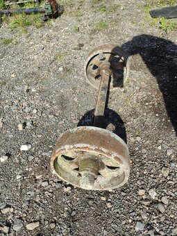 Stará železná kola - 2