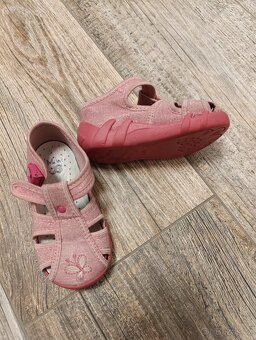 BAŤA přezůvky/bačkůrky, vel. 22 - 2