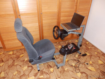 Křeslo + volant s pedály LOGITECH - 2