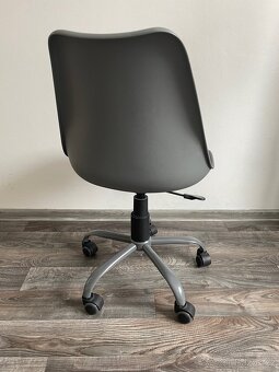 Kancelářská židle - 2