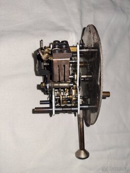 Starožitné spínací hodiny D.R.G.M - 2
