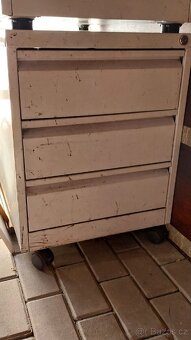 Kovová zásuvková skříň - 2