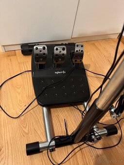 Logitech G29 se shifterem a stojanem - 2