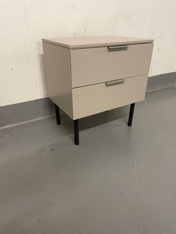 Béžový noční stolek Totem - 2