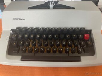 Psací stroj zn consul model 2226 - 2