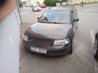 Volkswagen Passat - 2