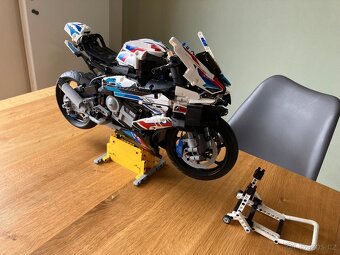 Lego technic 42130 BMW M 1000 RR - 2