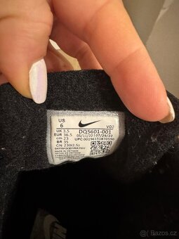 Nike CLASSIC CITY VEL .36,5 - 2
