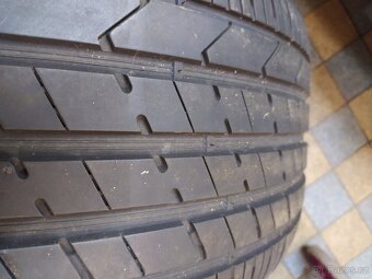 295/35 ZR22 Hankook - 2