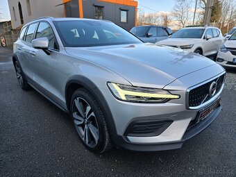 VOLVO V60 2,0 184kW B5 AWD CROSS COUNTRY Auto 2021 ČR -DPH - 2