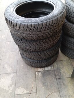 215/65 R17zimni nokian - 2