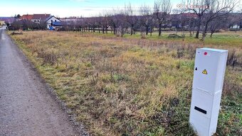 Prodej stavebního pozemku 500 m2 v Kozojídkách se stavebním - 2
