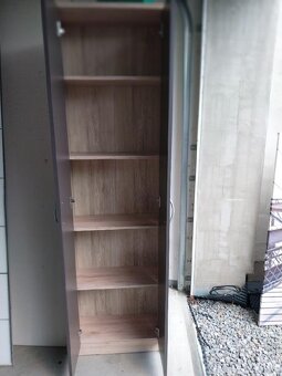 Předsiň .Botník a věšak - 2