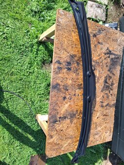 Plastový kryt pod čelní sklo pod stěrače bmw x5 e53 - 2