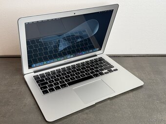 Macbook Air 13'' 2017 / i5 / 8GB / 128GB SSD / DPH - 2