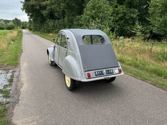 Citroën 2CV AZ z roku 1955 - 2