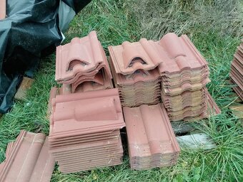 Střešní taška KM BETA elegant višňová EN490 - 2