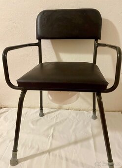 Toaletní židle pevná - 2