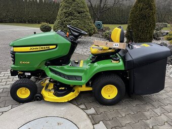 zahradní traktor John Deere X300R - 2