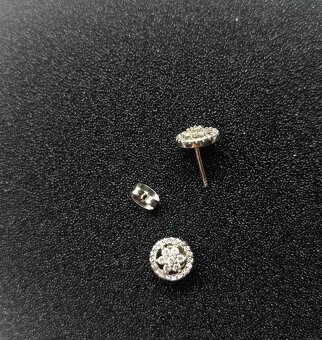 Prodám stříbrné náušnice - průměr 9mm - 2